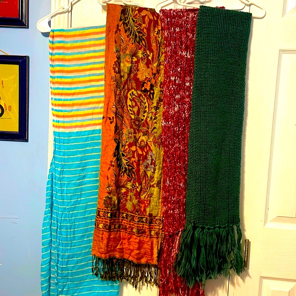 Women’s Scarves